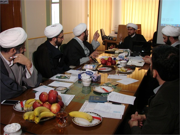 میز ایده مسجدی در دبیرخانه فام برگزار شد